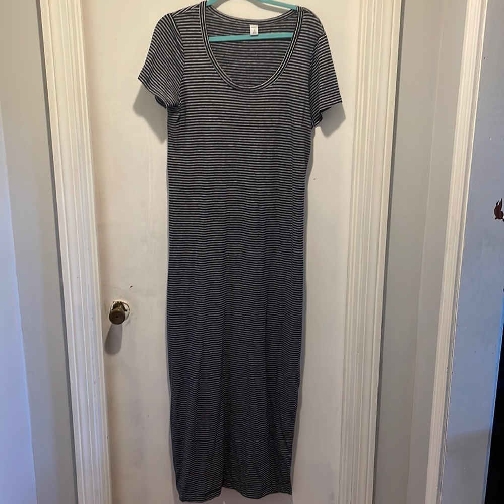 Short sleeved striped maxi
